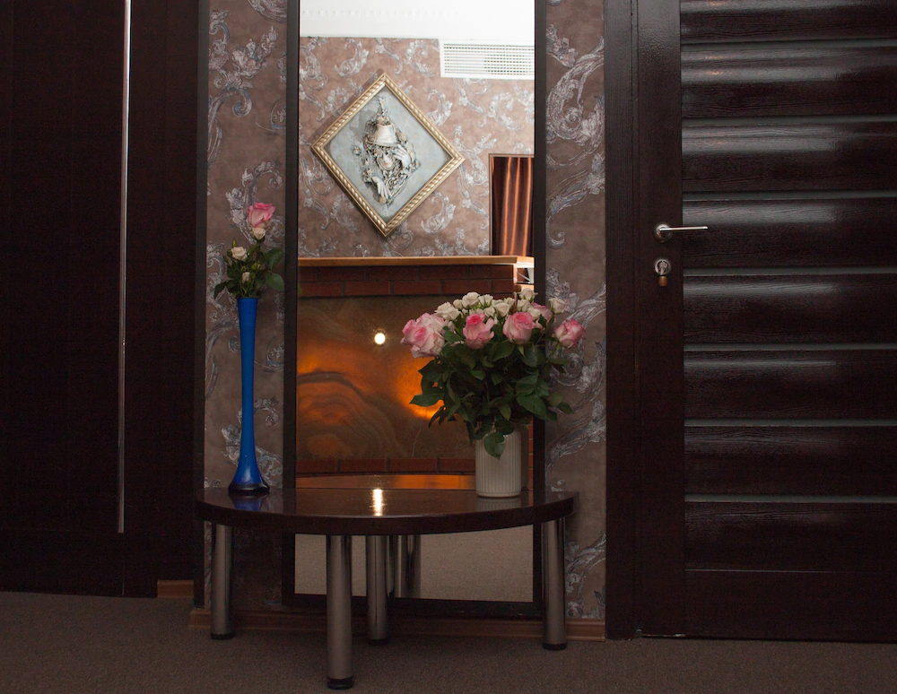 Mini Hotel Near Theater