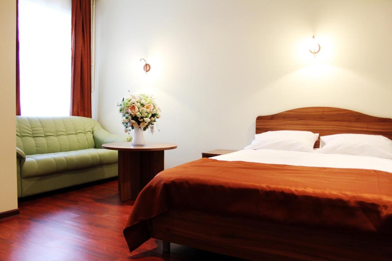Orange House Hotel