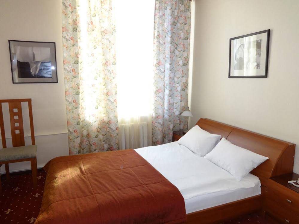 Pervomayskaya Hotel