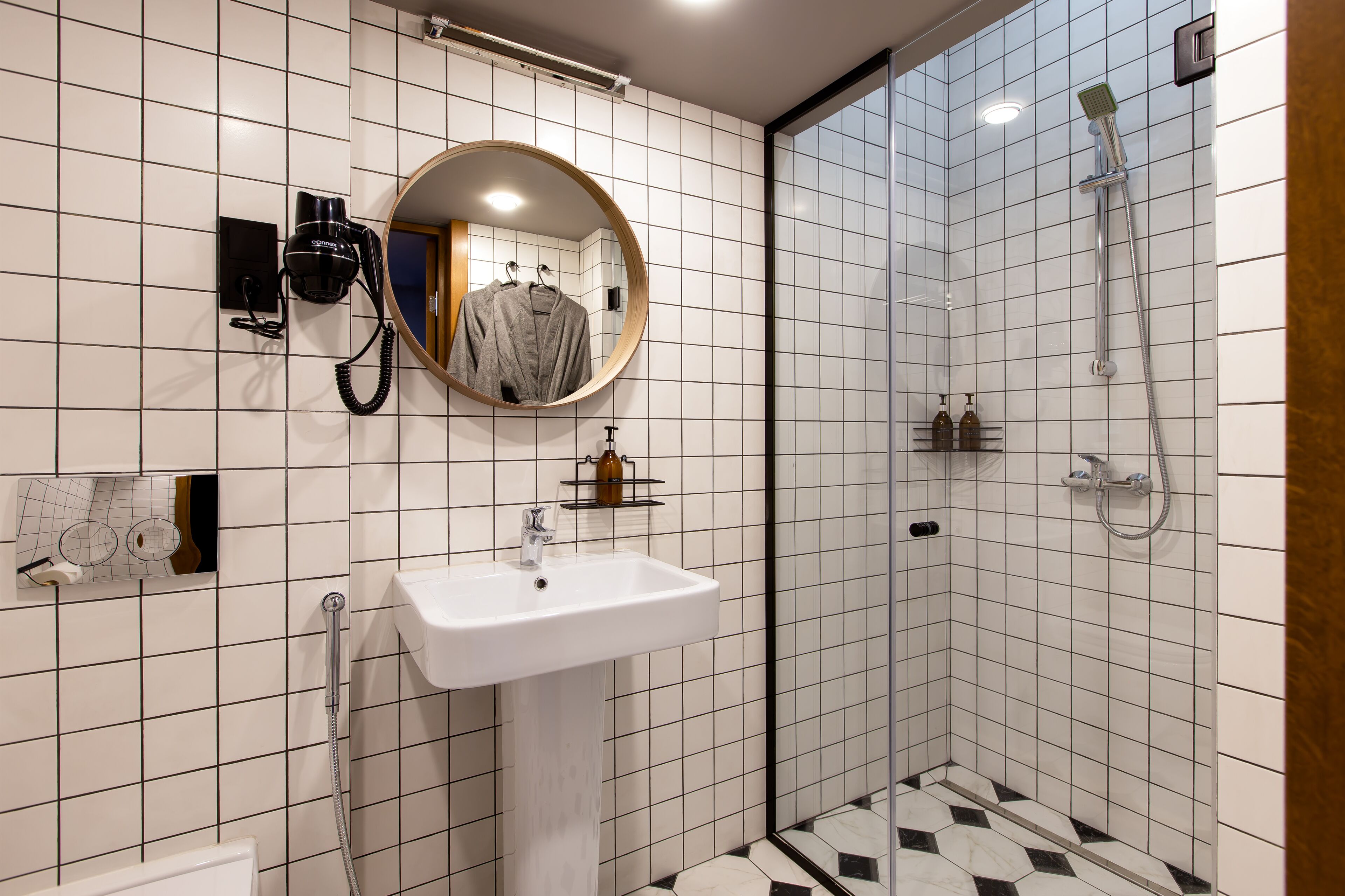 Q-Block Capsule Hotel