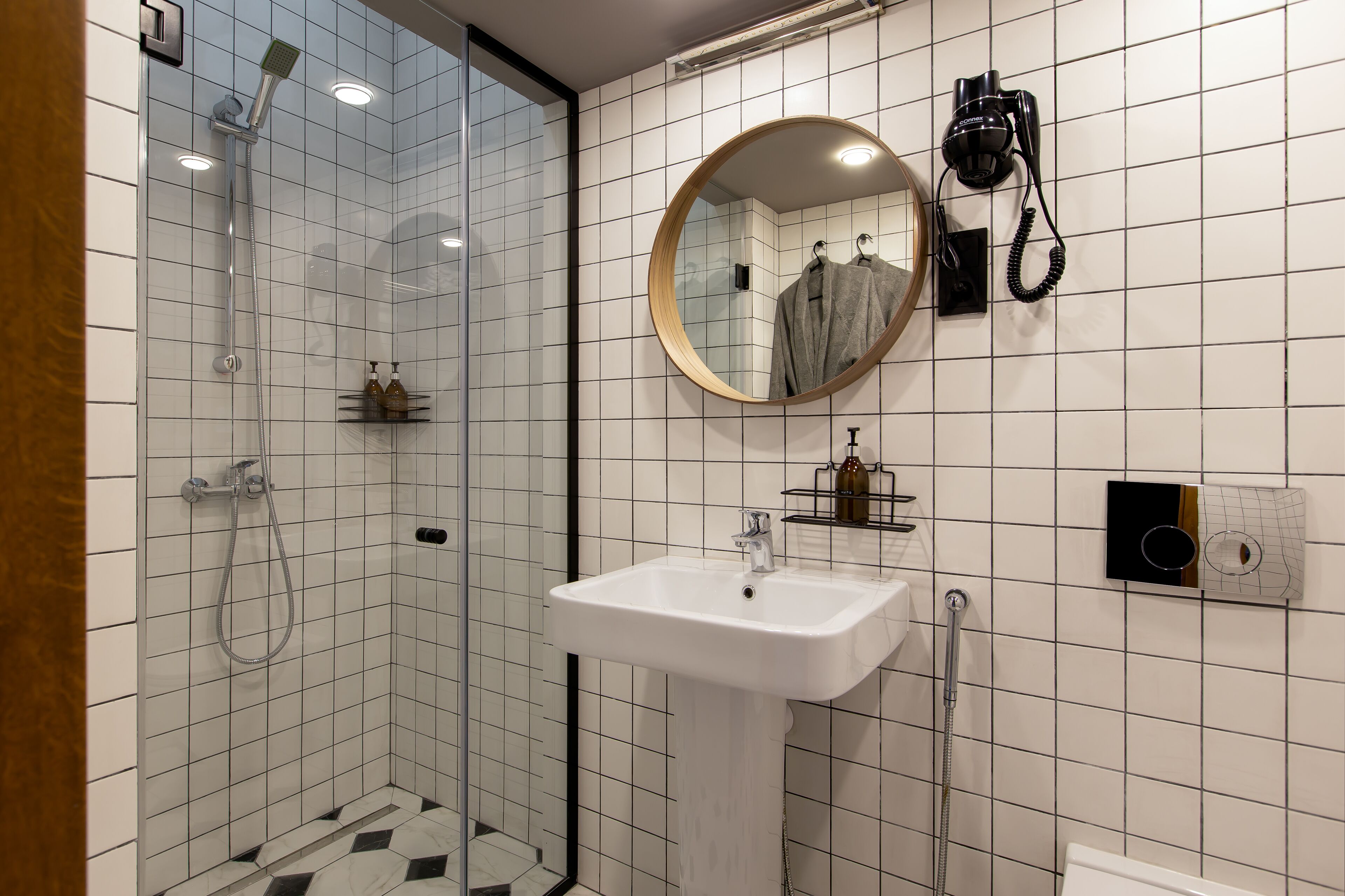 Q-Block Capsule Hotel