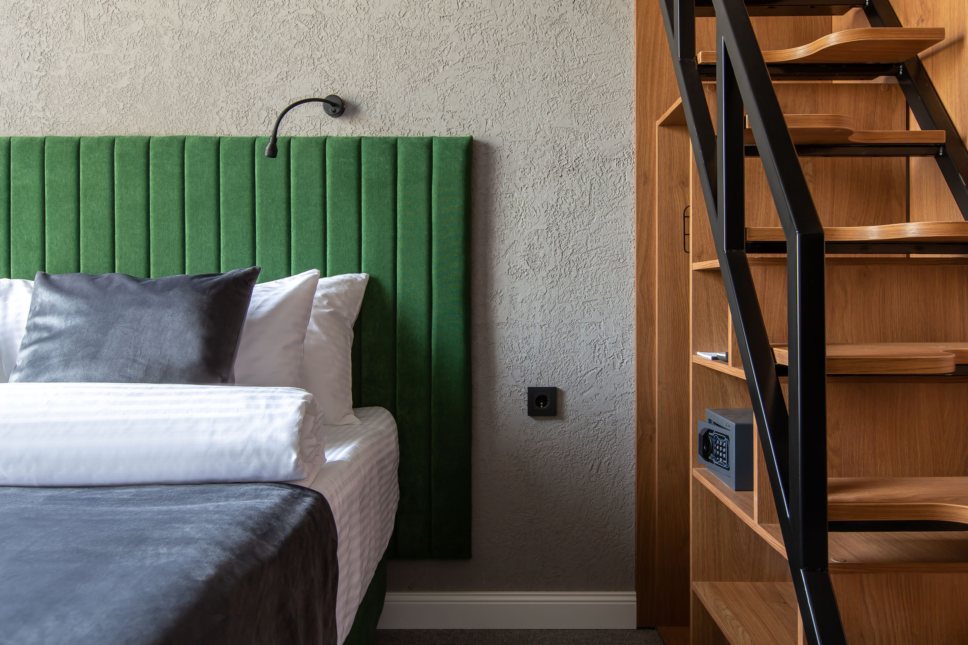 Q-Block Capsule Hotel