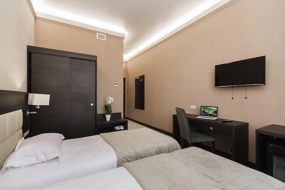 Radio Hotel