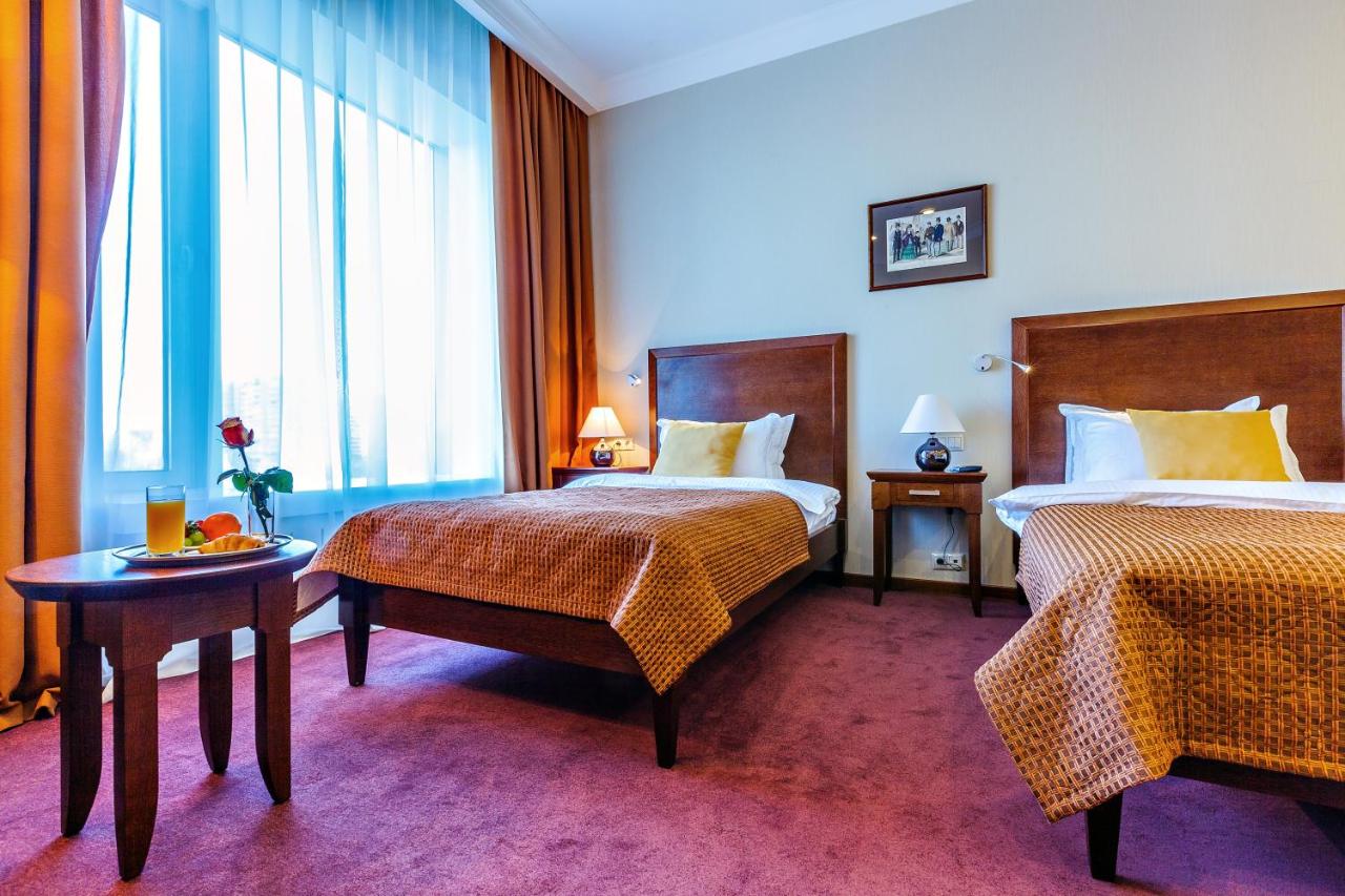Raikin Plaza Hotel