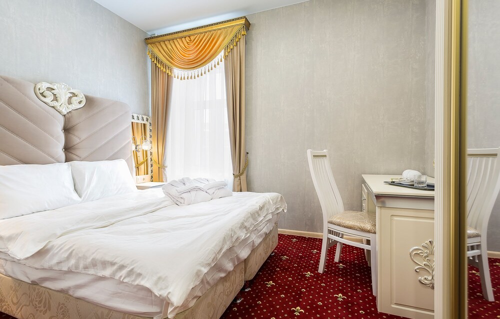 San-Remo Hotel