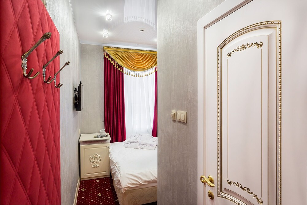 San-Remo Hotel