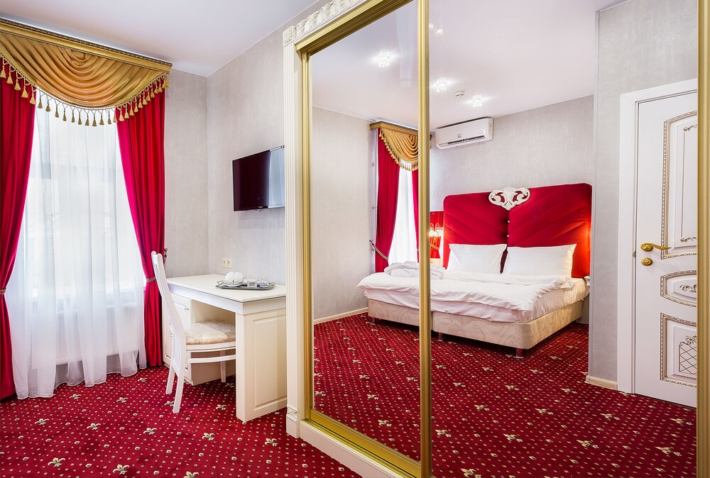 San-Remo Hotel