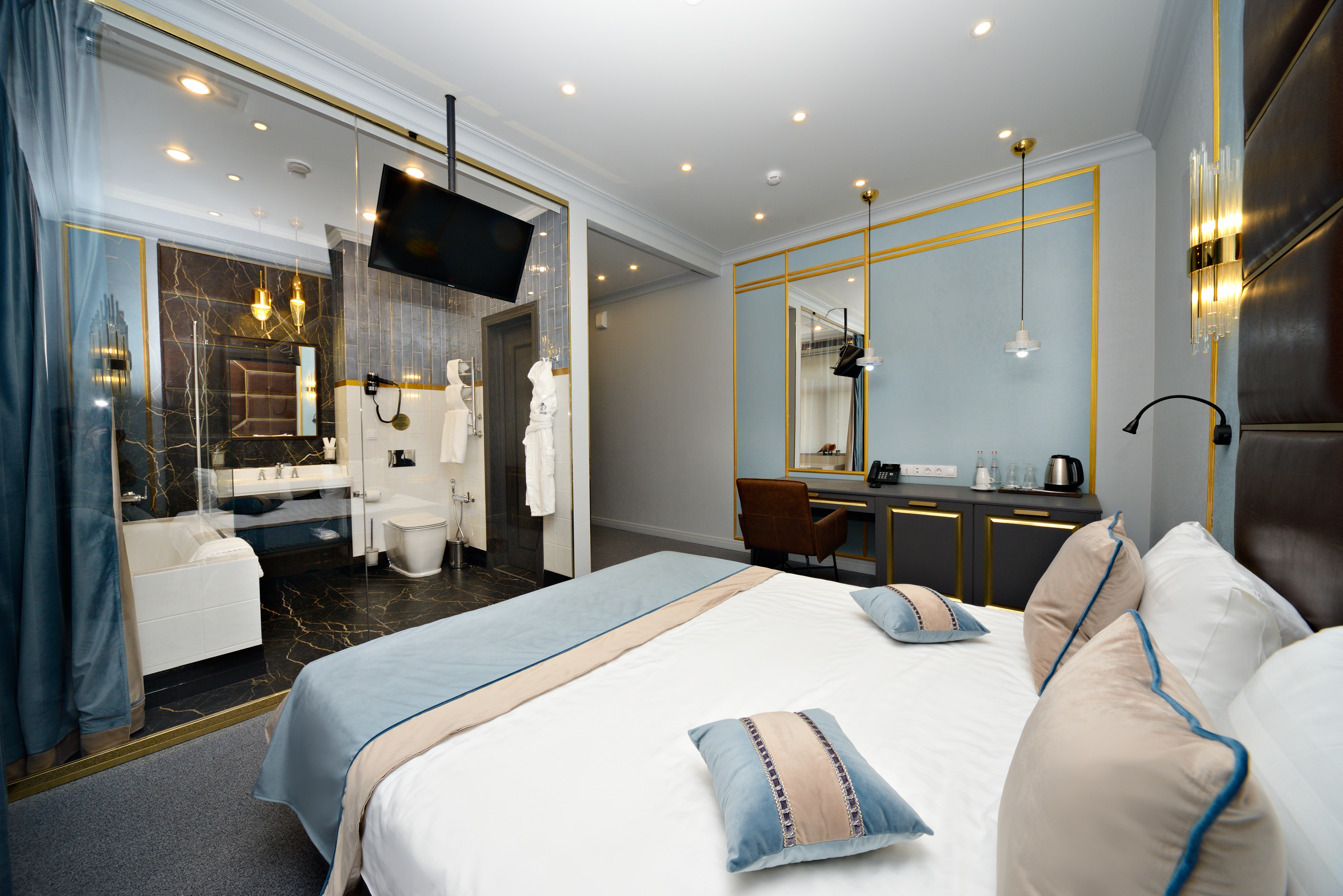 Senator Hotel