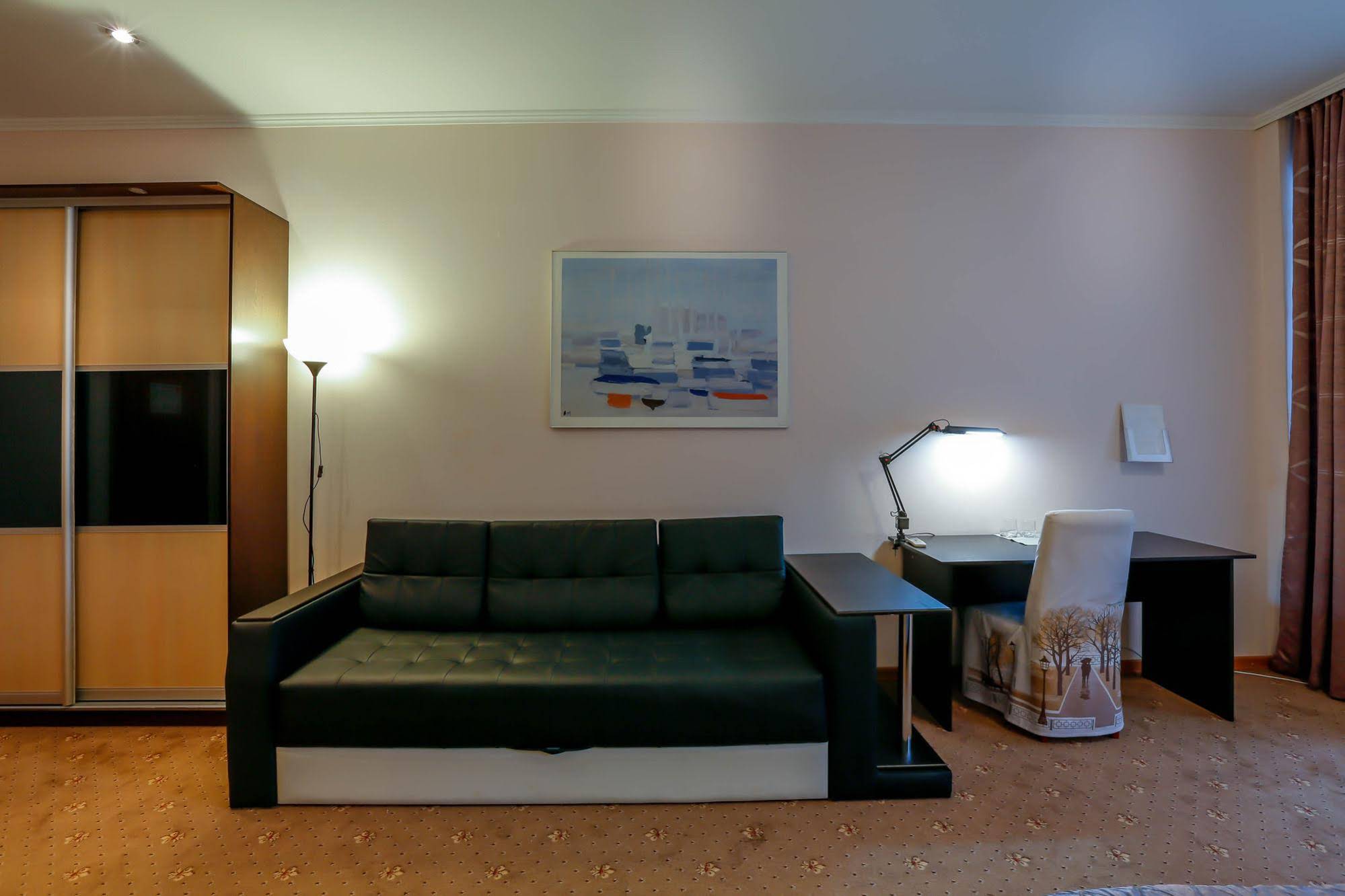Skver Hotel
