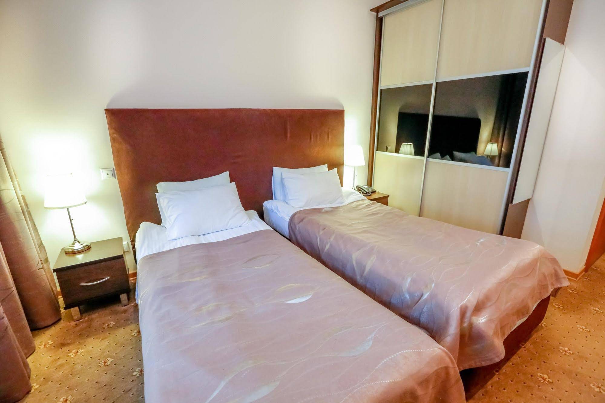 Skver Hotel