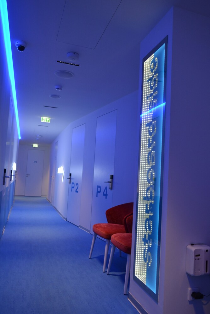 Starboard Side Hotel