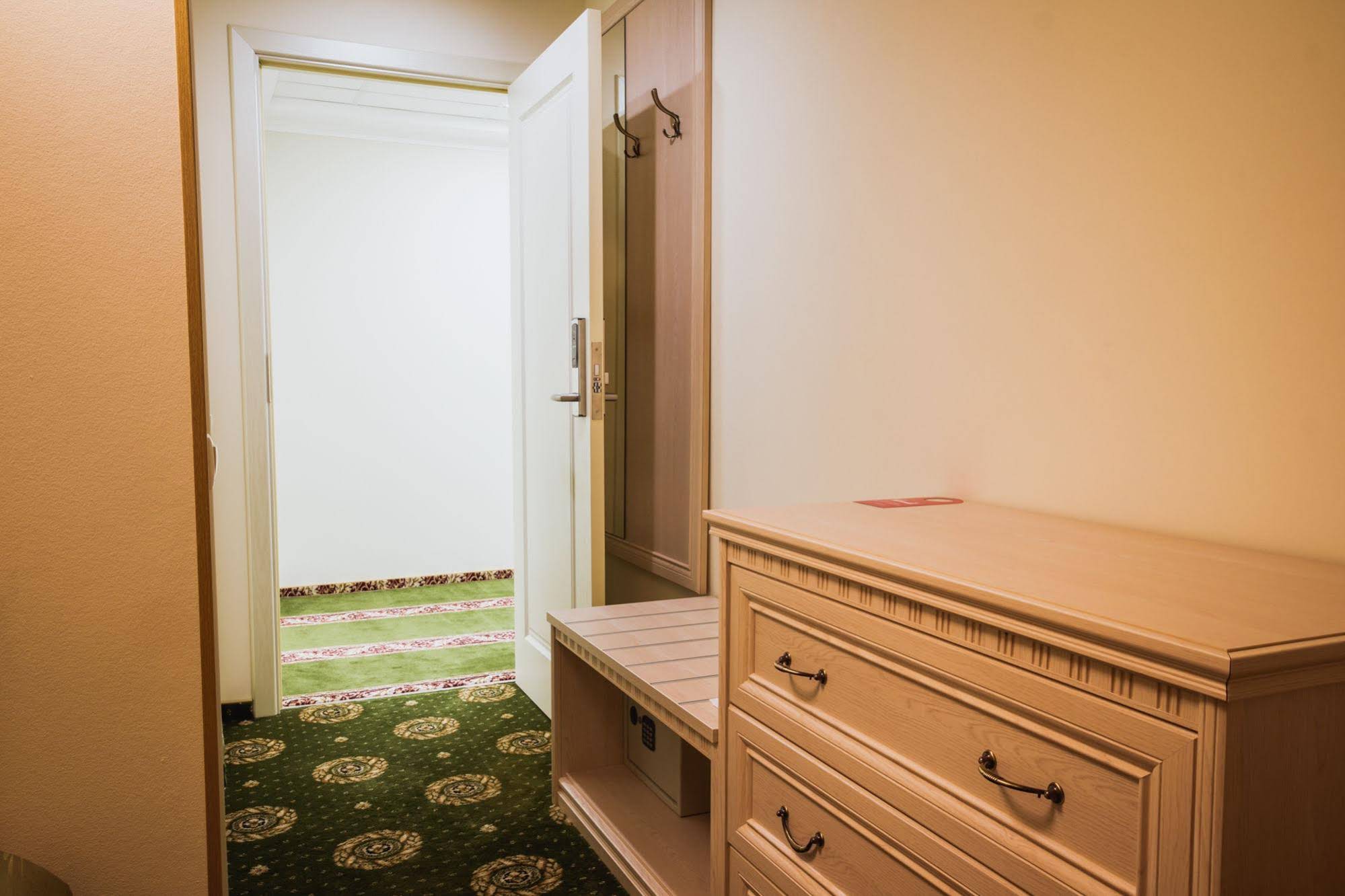 Starosadskiy Hotel