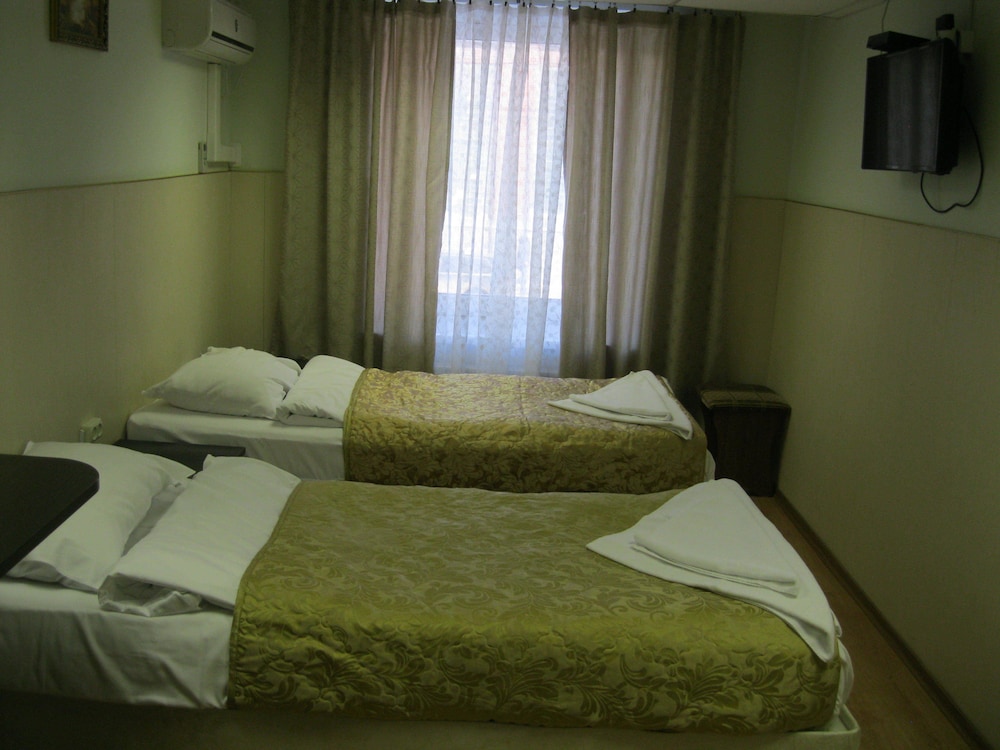 Stolichnaya Hotel