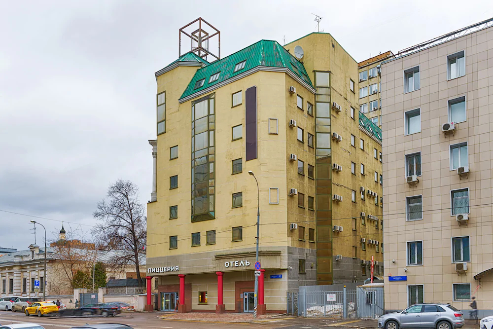 Sunflower Avenue Hotel