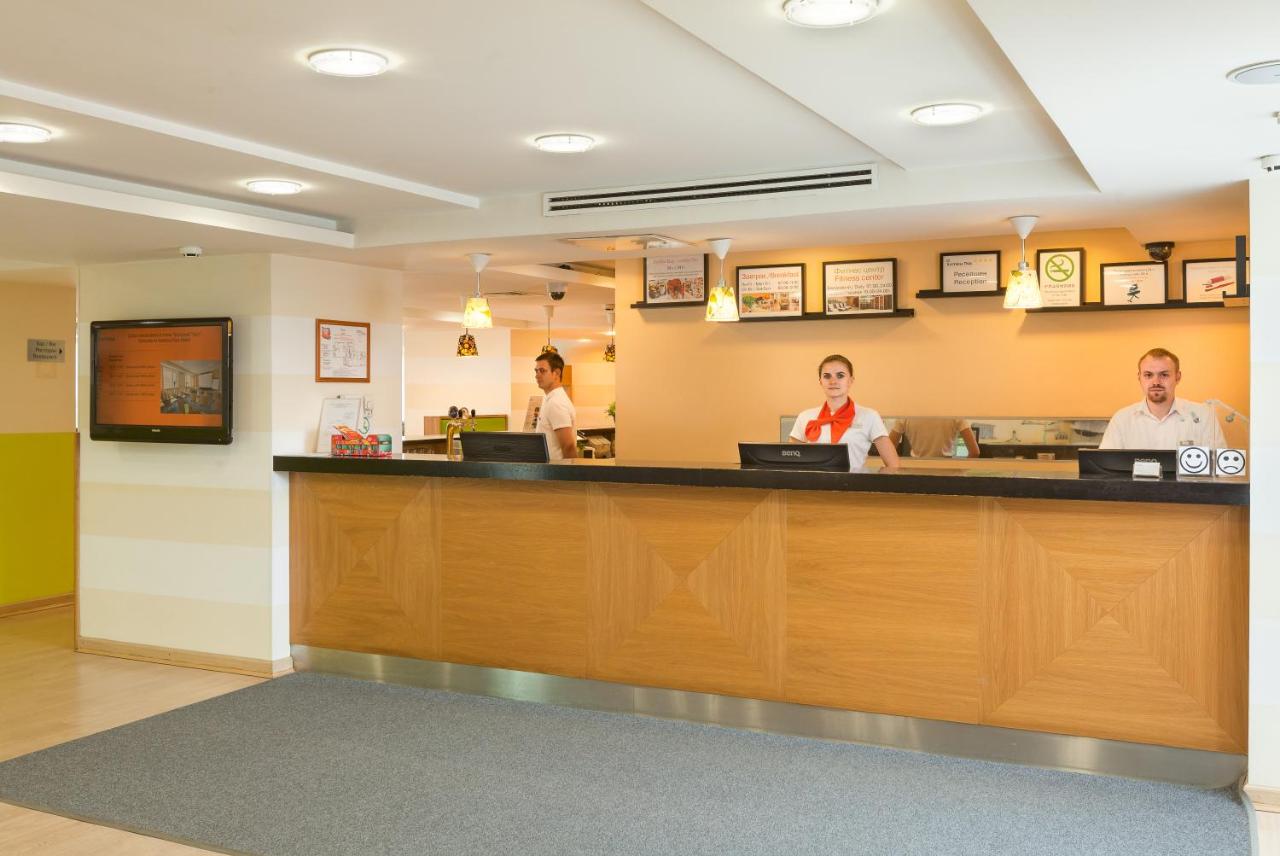 SunFlower Park Hotel