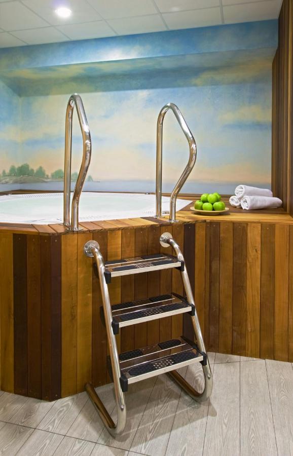 SunFlower Park Hotel