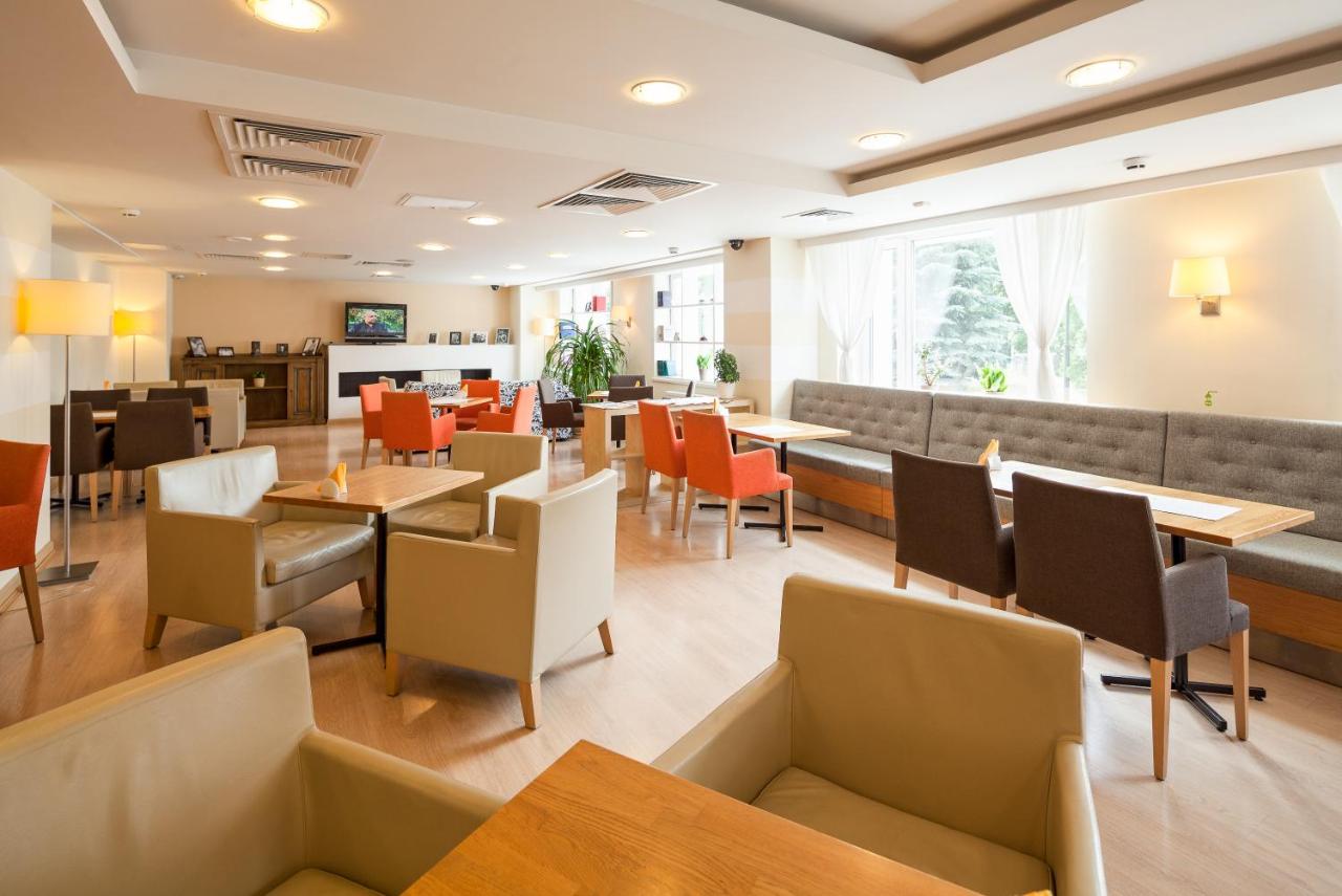 SunFlower Park Hotel