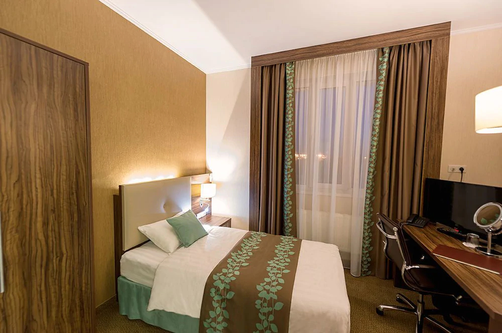 Vnukovo Green Palace Hotel