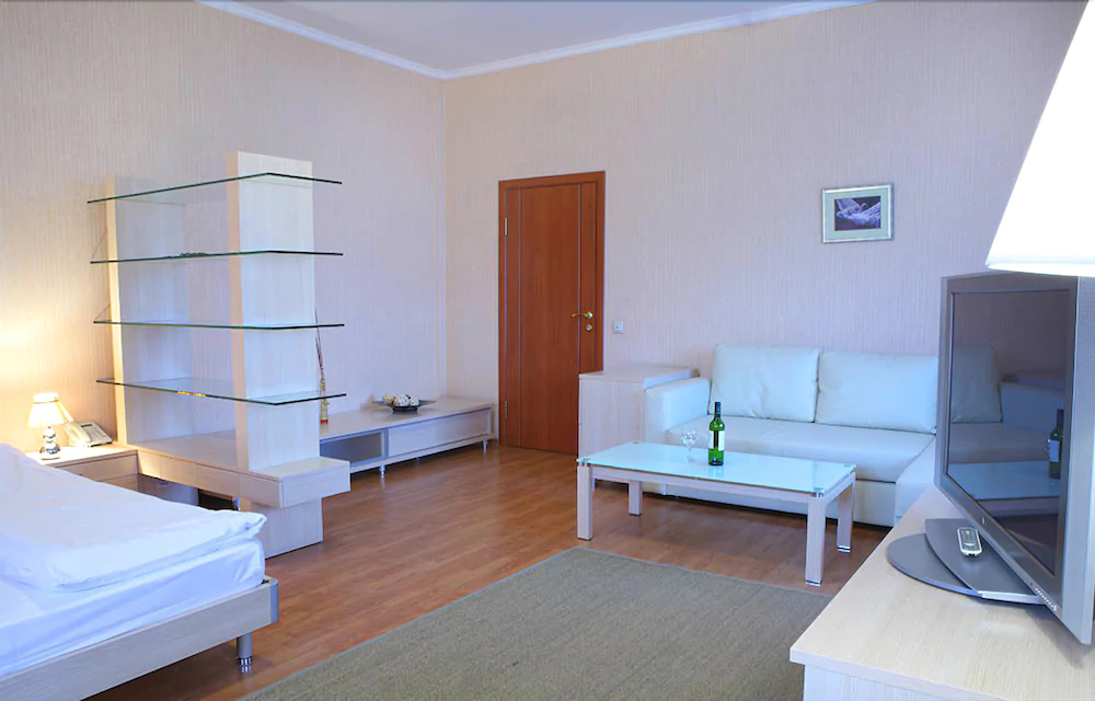 Zagorodnogo Kluba Medvezh'i Ozora