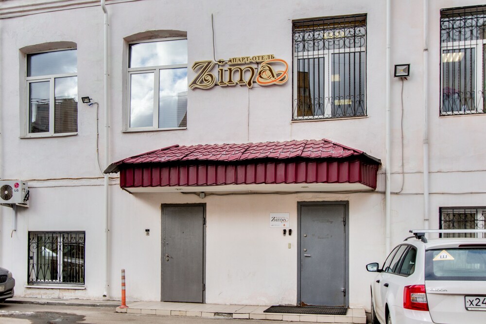 Zima Hotel