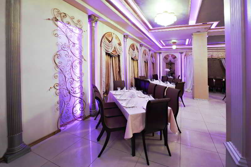 Royal Palace Hotel