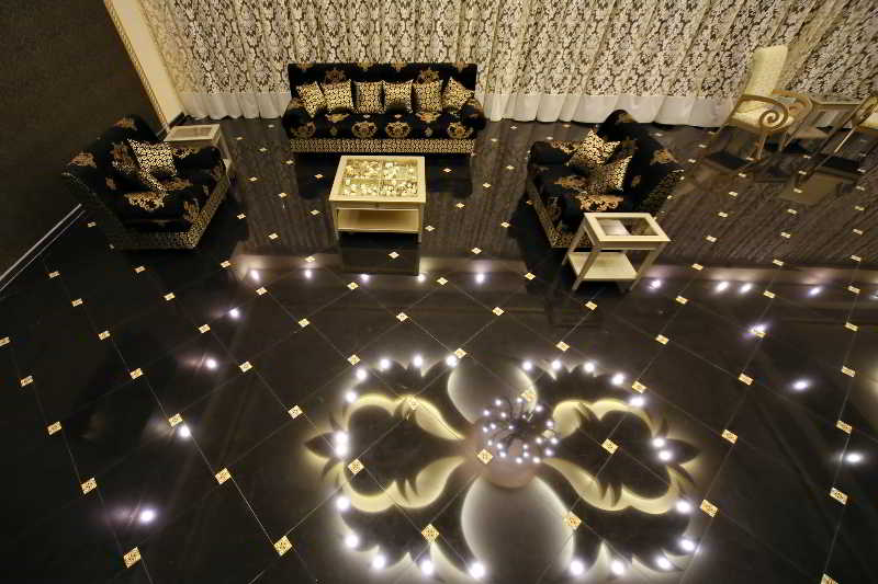 Royal Palace Hotel