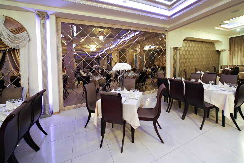 Royal Palace Hotel