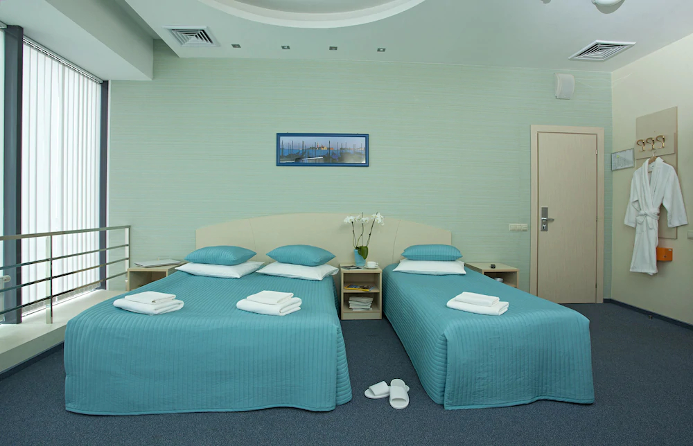Comfort hotel Air Express, FREE ZONE
