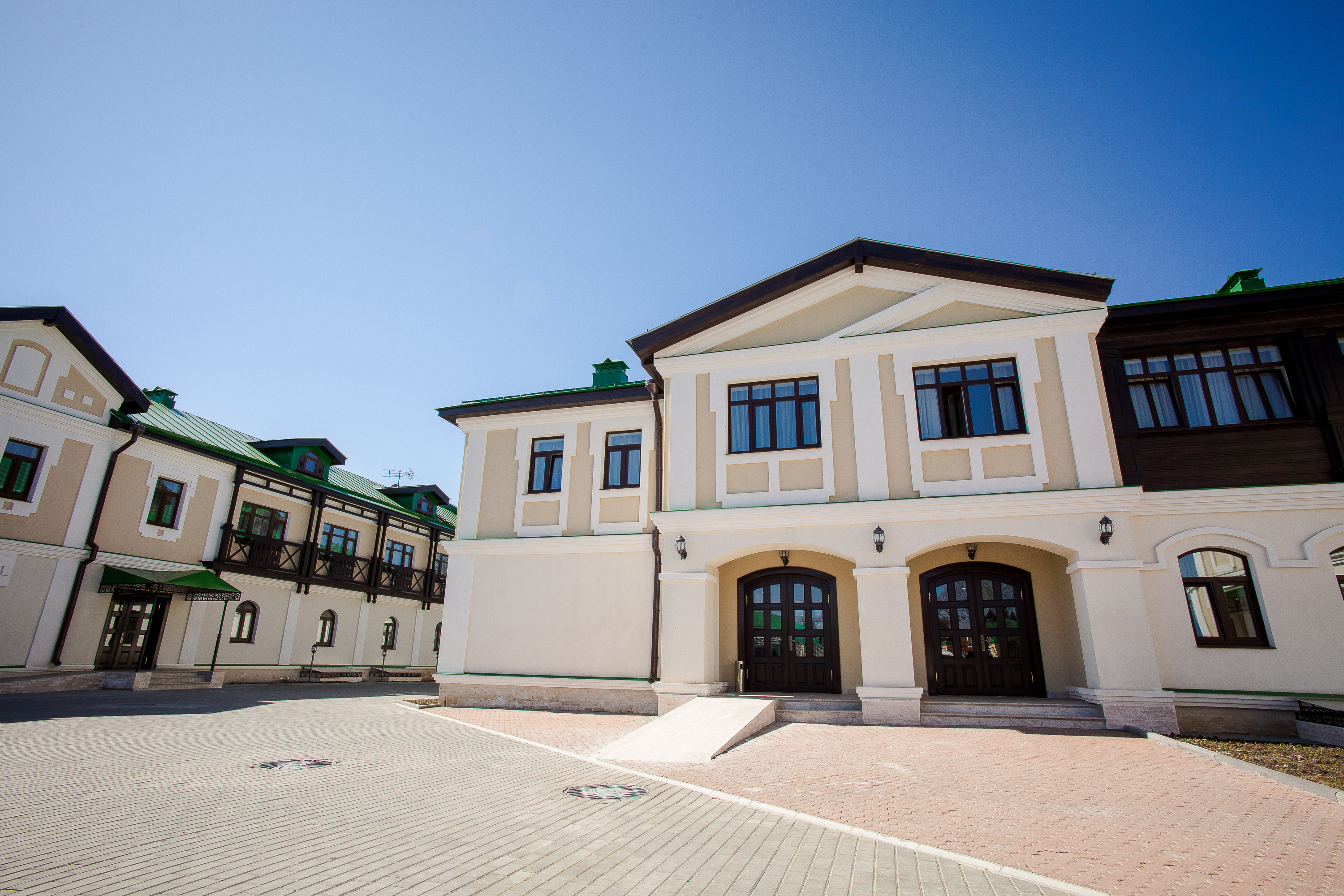 Mirros Hotel