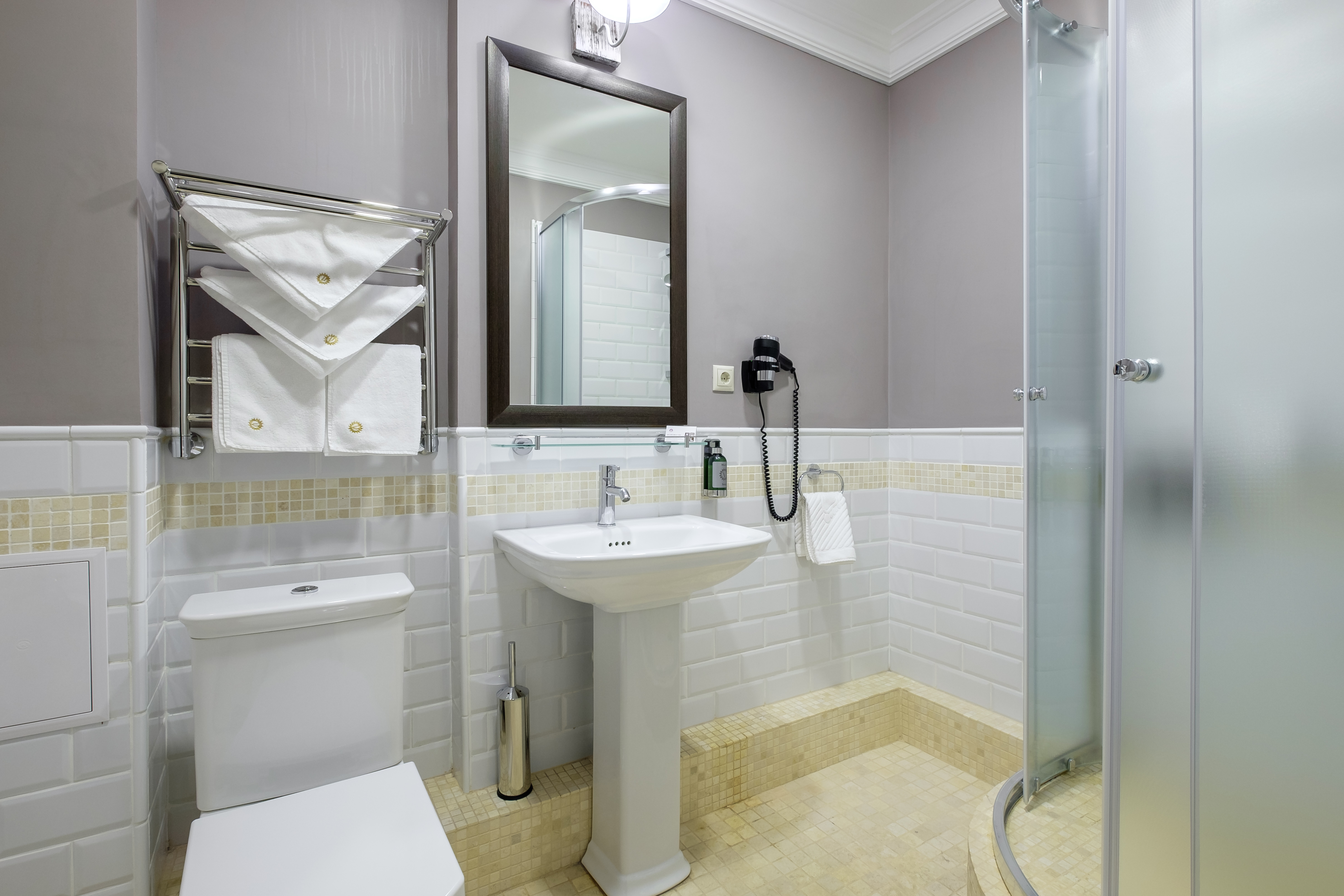 Mirros Hotel