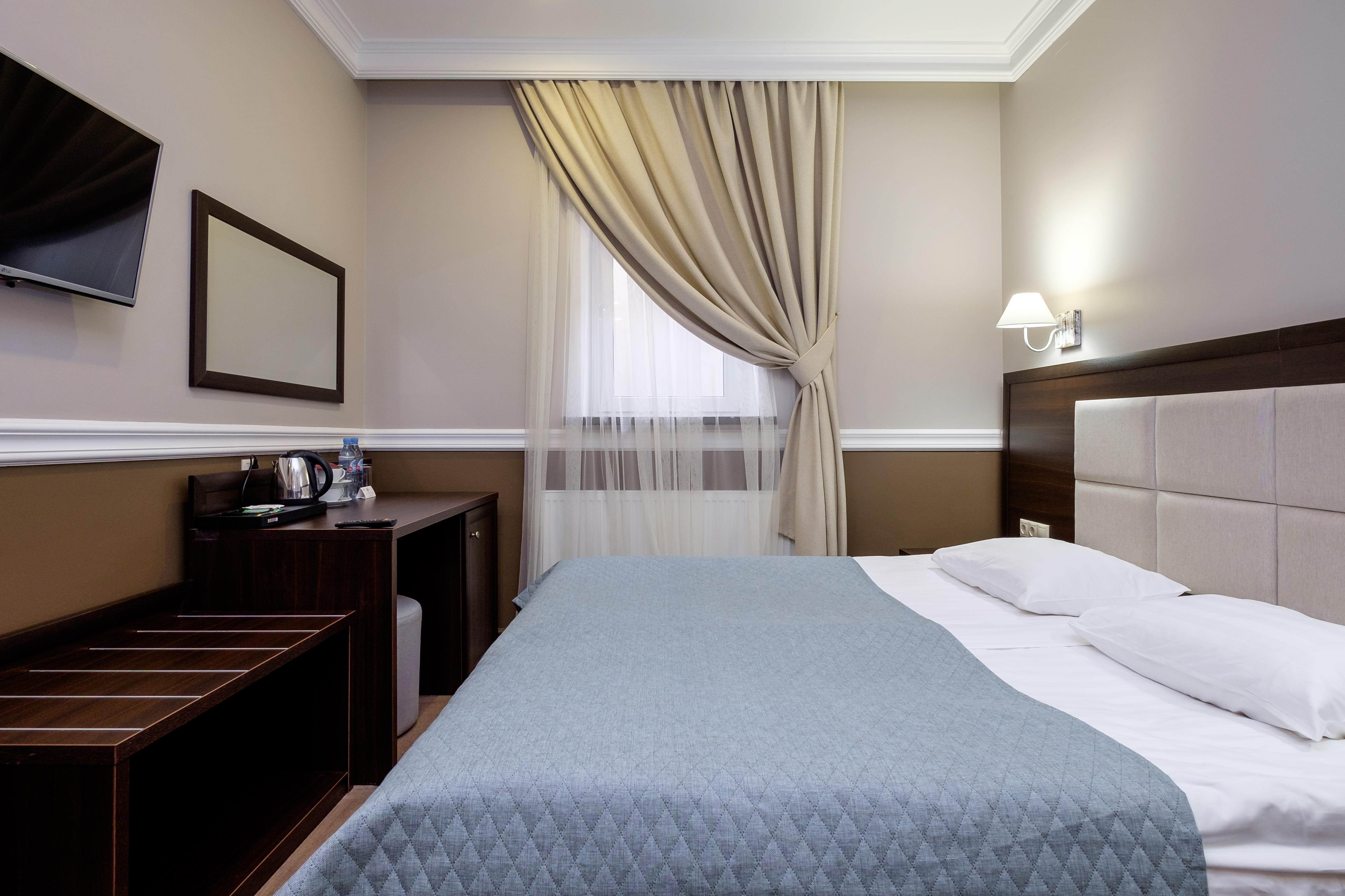 Mirros Hotel