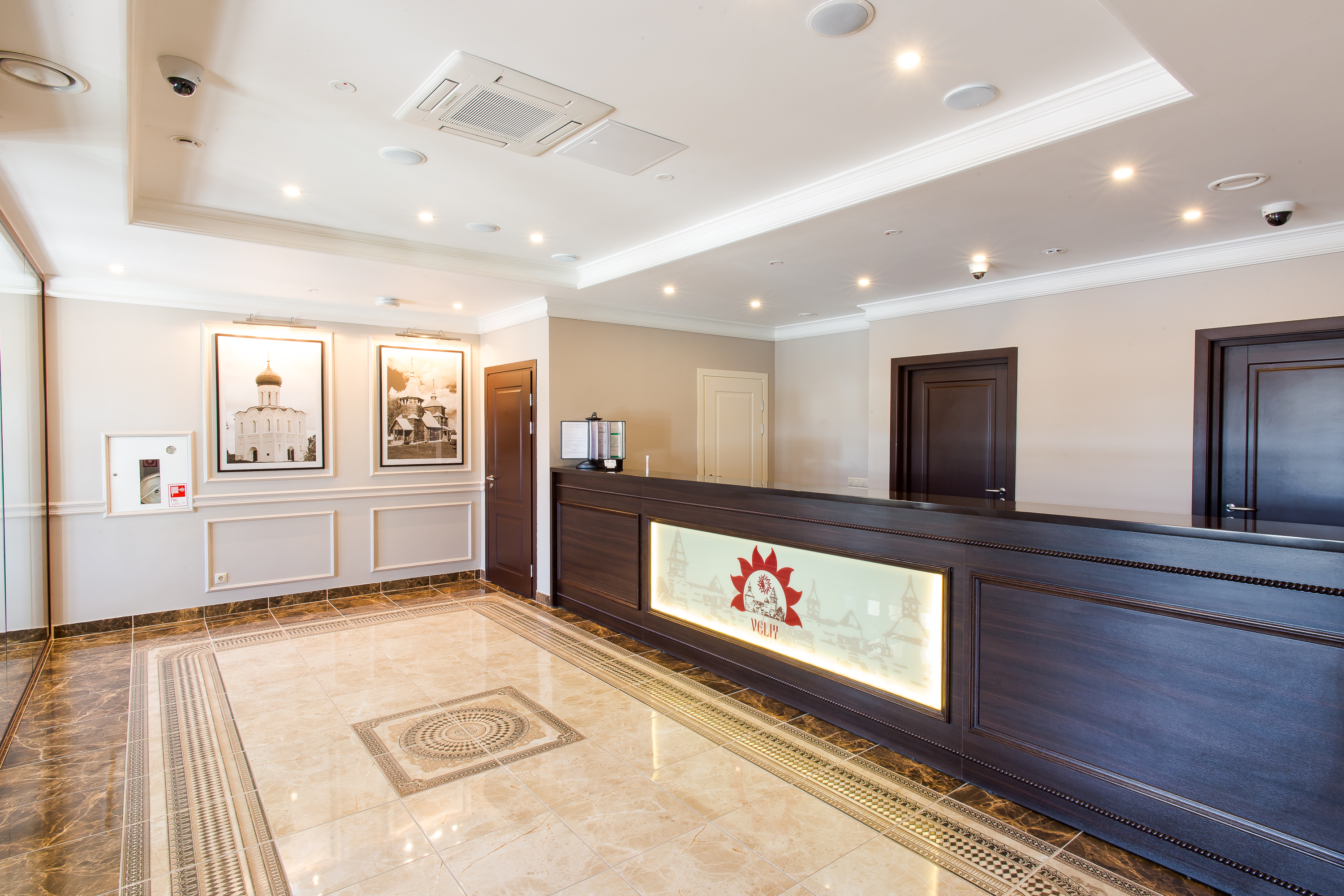 Mirros Hotel
