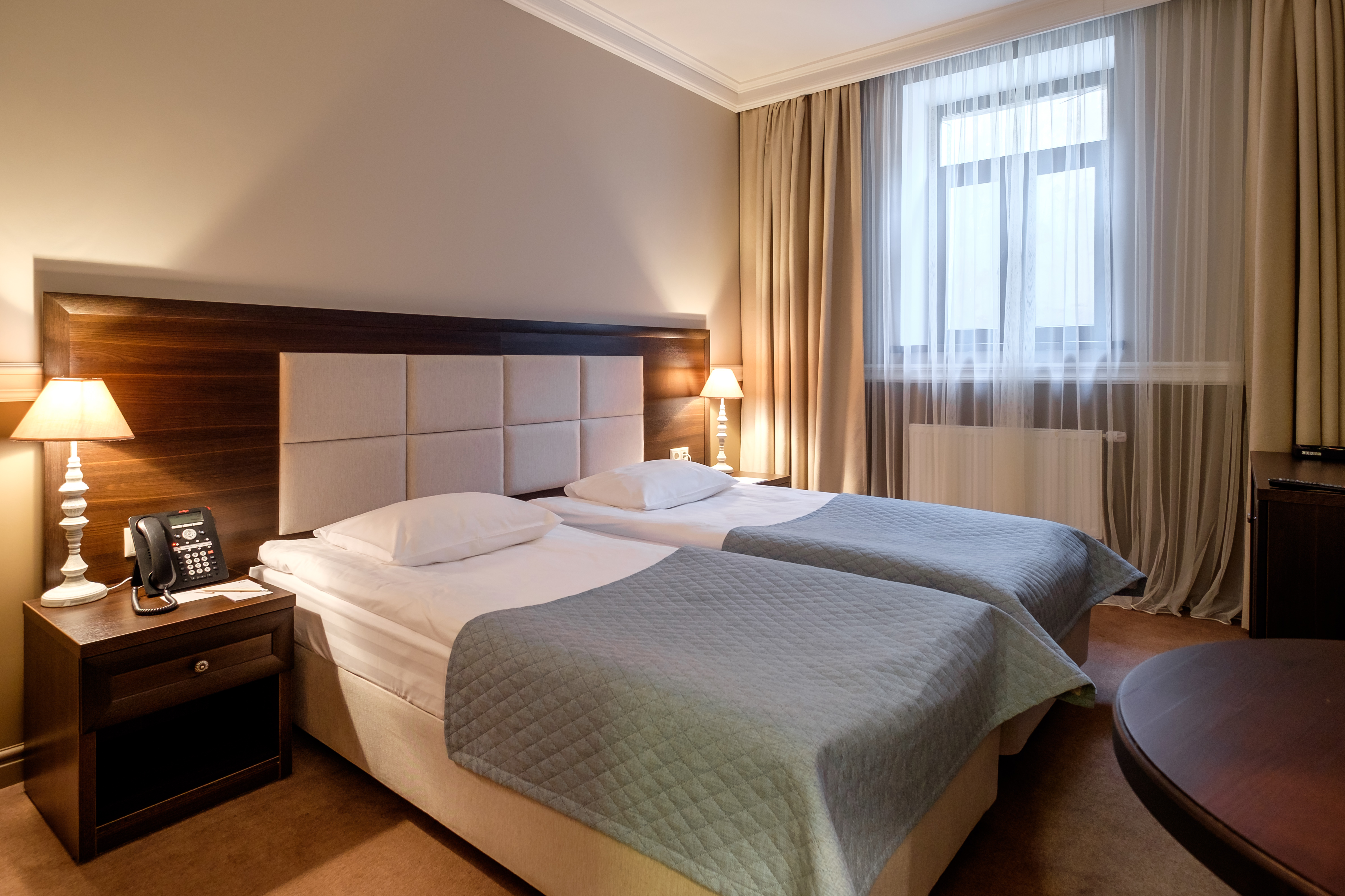 Mirros Hotel