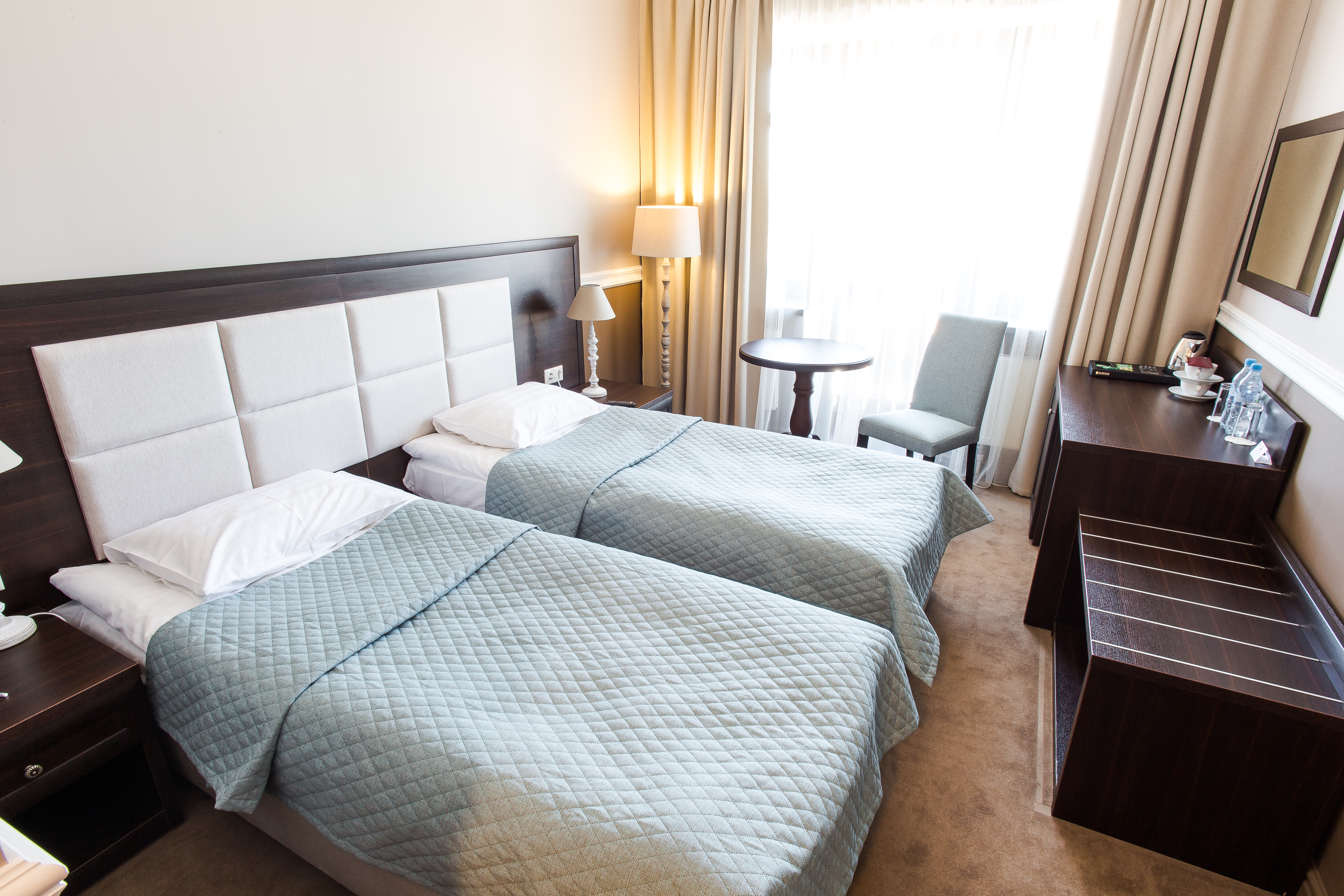 Mirros Hotel