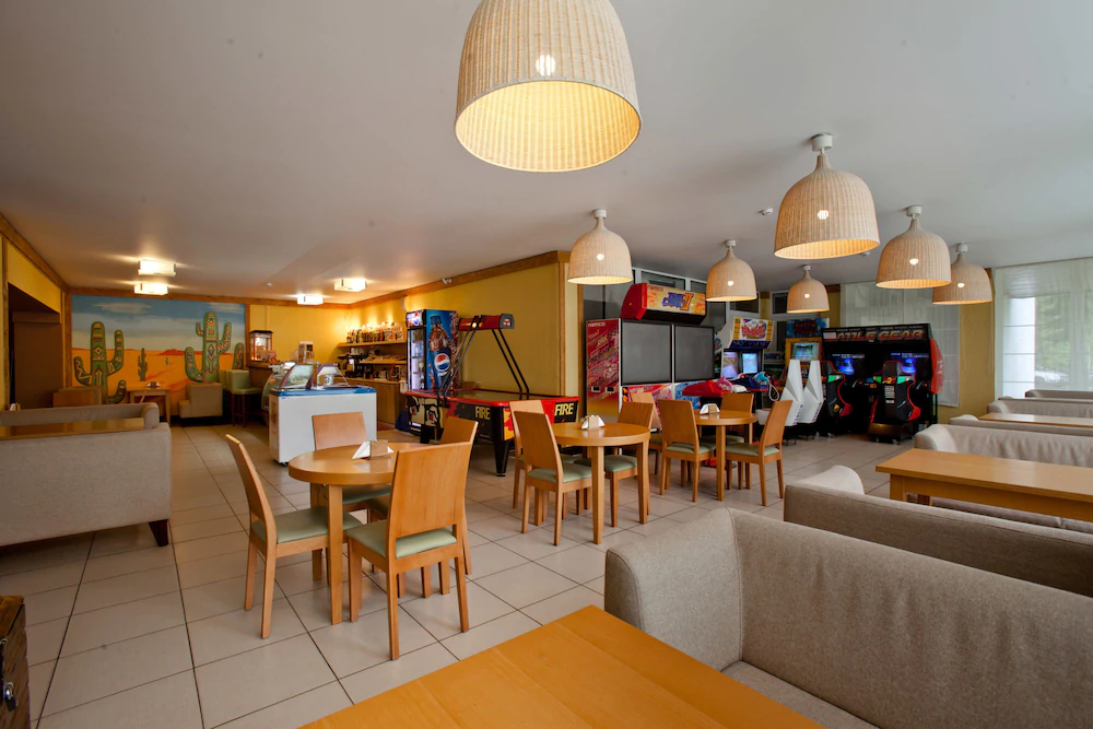 Country Resort Hotel