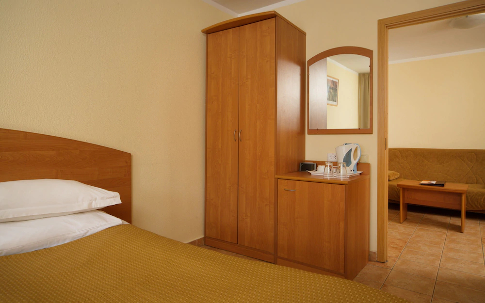 Country Resort Hotel