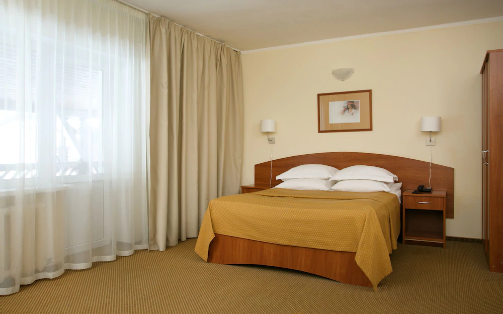 Country Resort Hotel