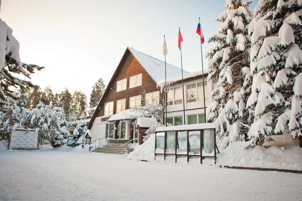 Country Resort Hotel