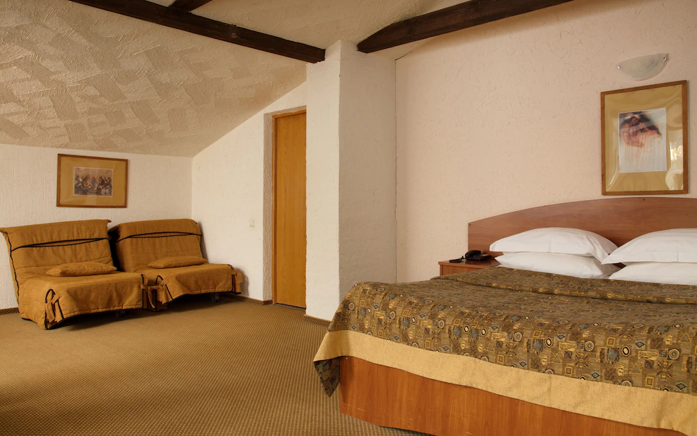 Country Resort Hotel