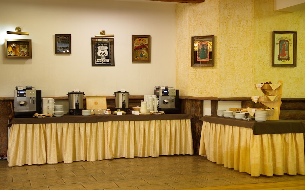 Country Resort Hotel