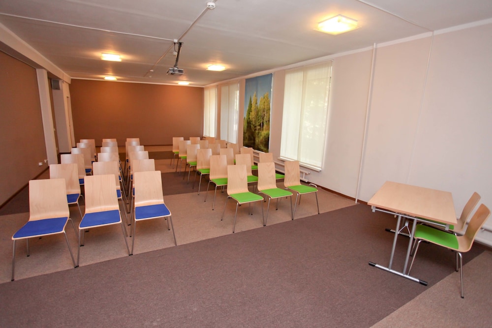 Country Resort Hotel