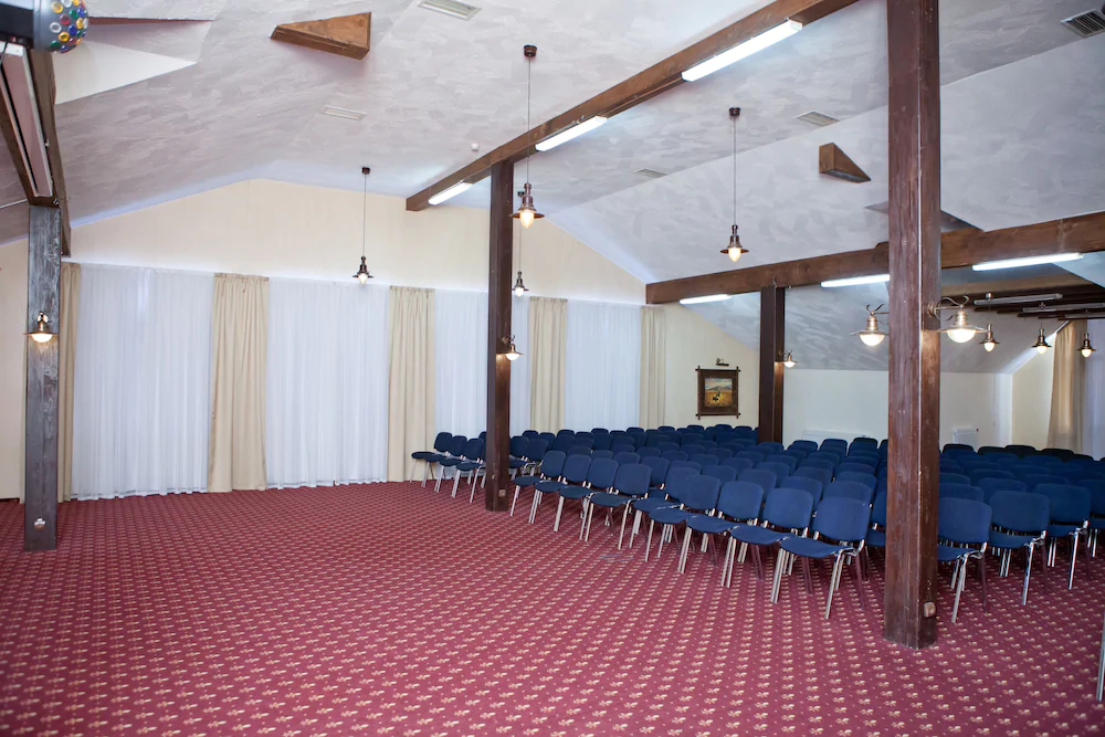 Country Resort Hotel