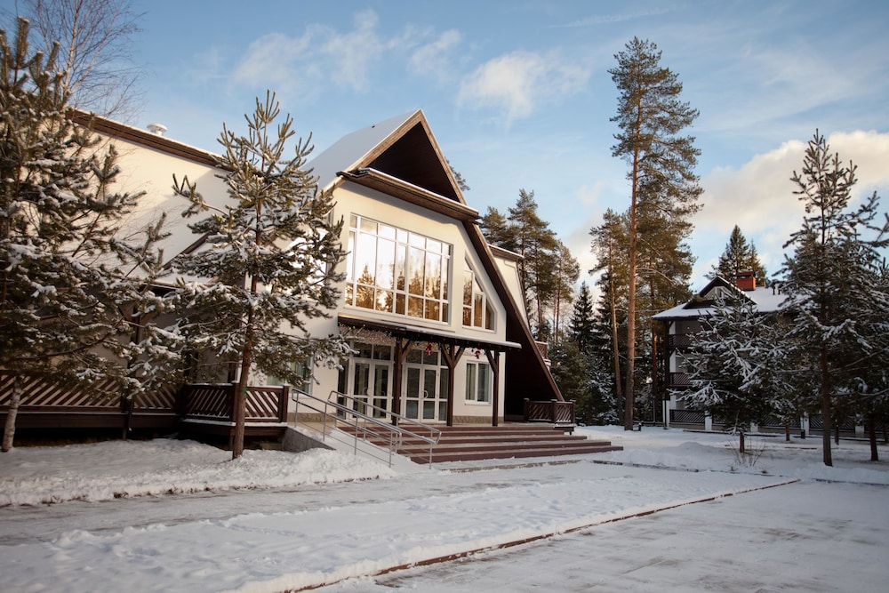 Country Resort Hotel