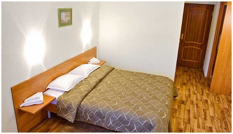 69 Parallel Hotel