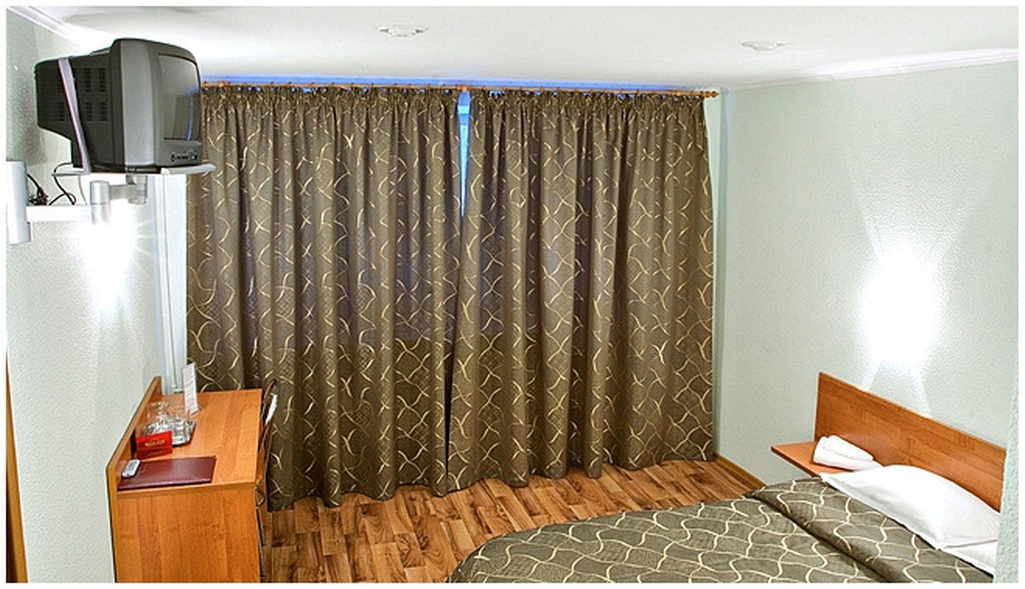 69 Parallel Hotel