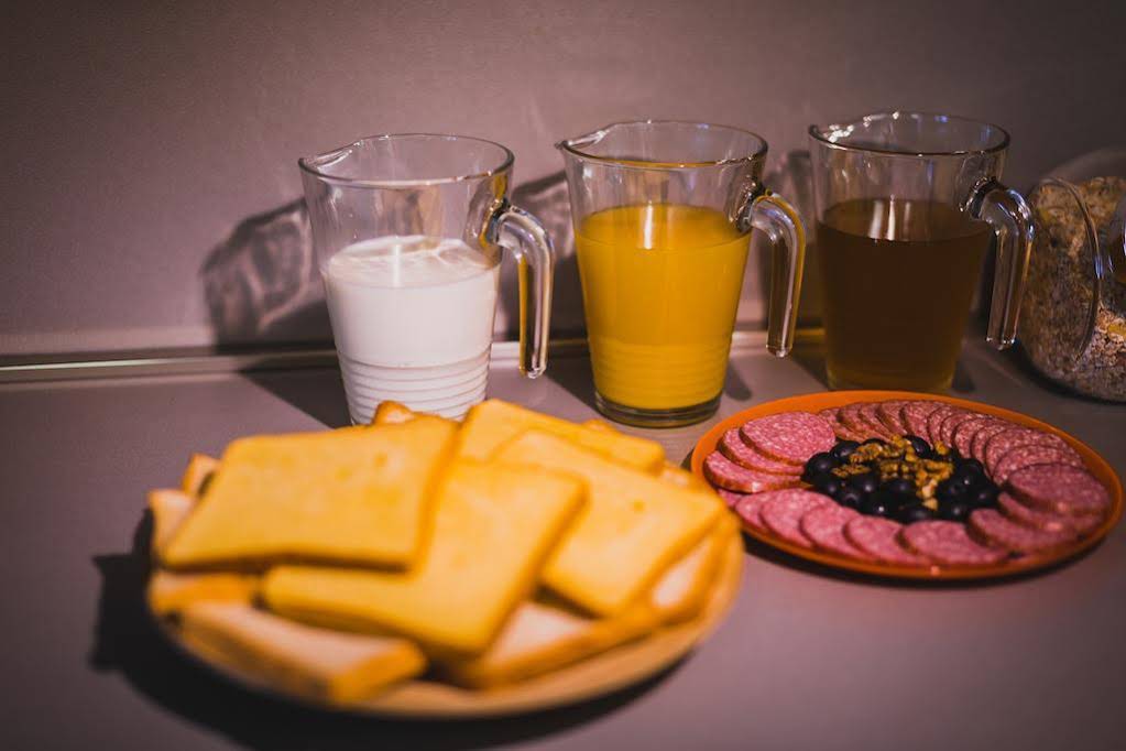 Mini Hotel Rooms & Breakfast