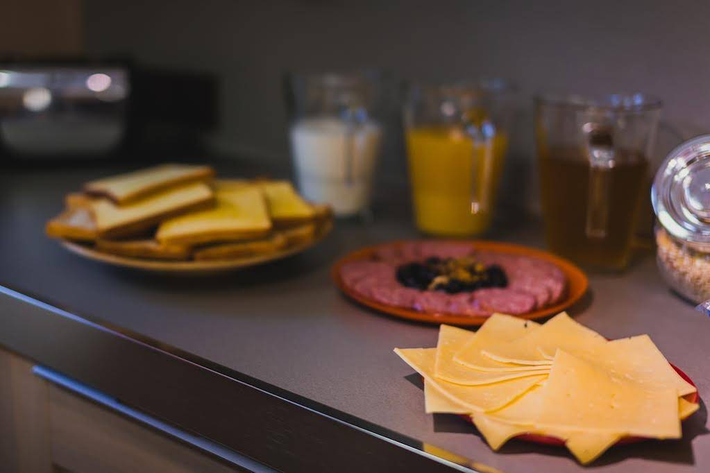Mini Hotel Rooms & Breakfast
