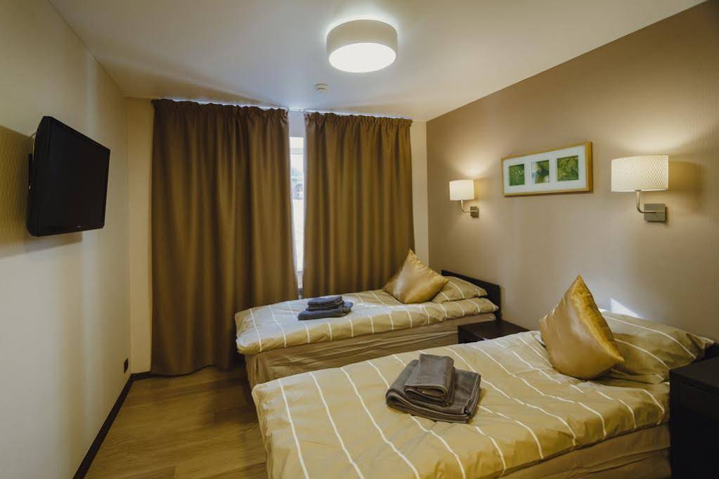 Mini Hotel Rooms & Breakfast