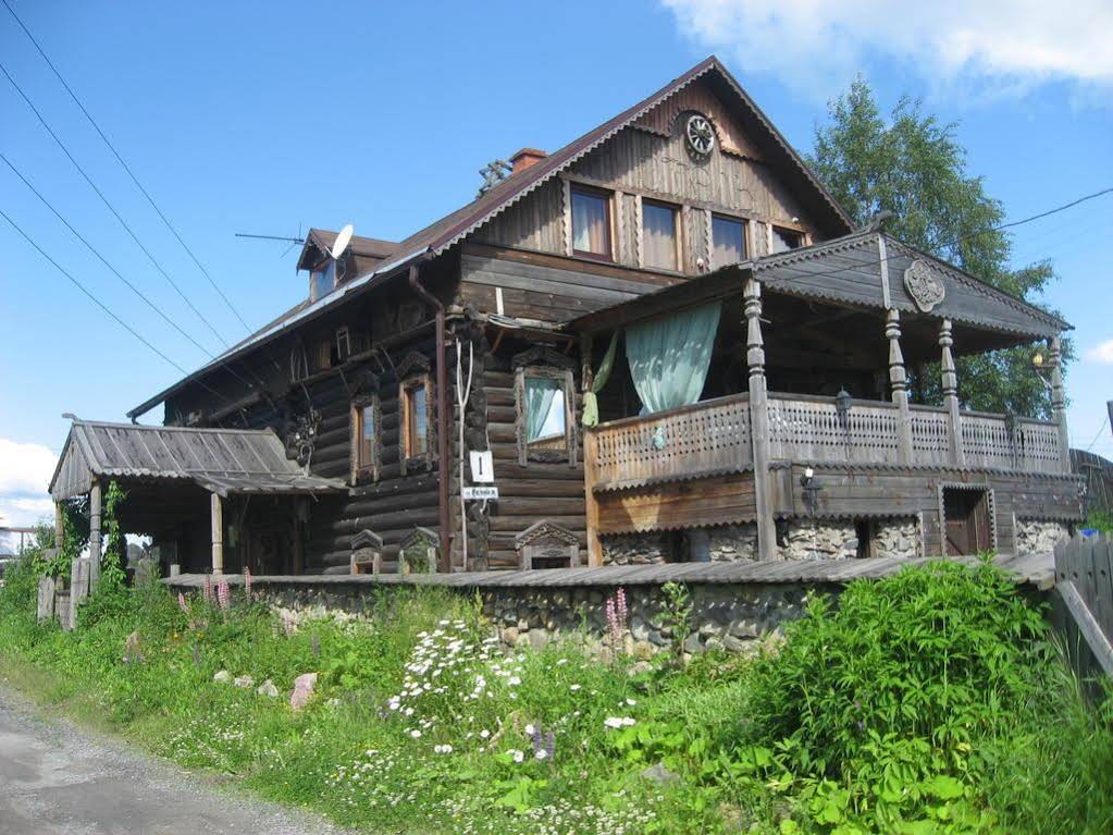 Karelskaya Usadba