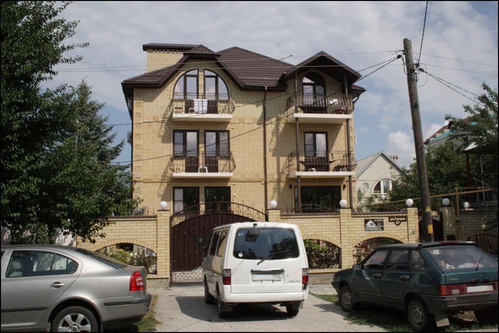 Chelsi Hotel